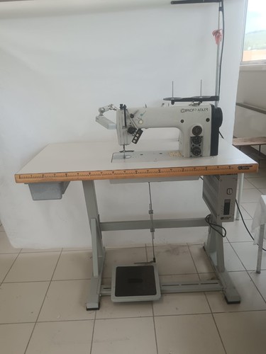 Macchina cucire industriale - macchina,